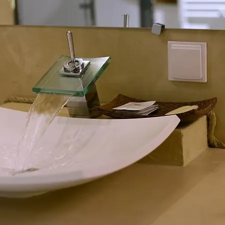 Loft & * ボルドー